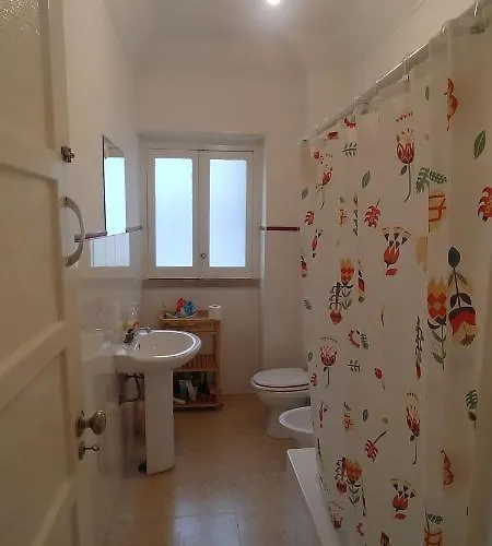 Couette-café In The Heart Of Lisboa